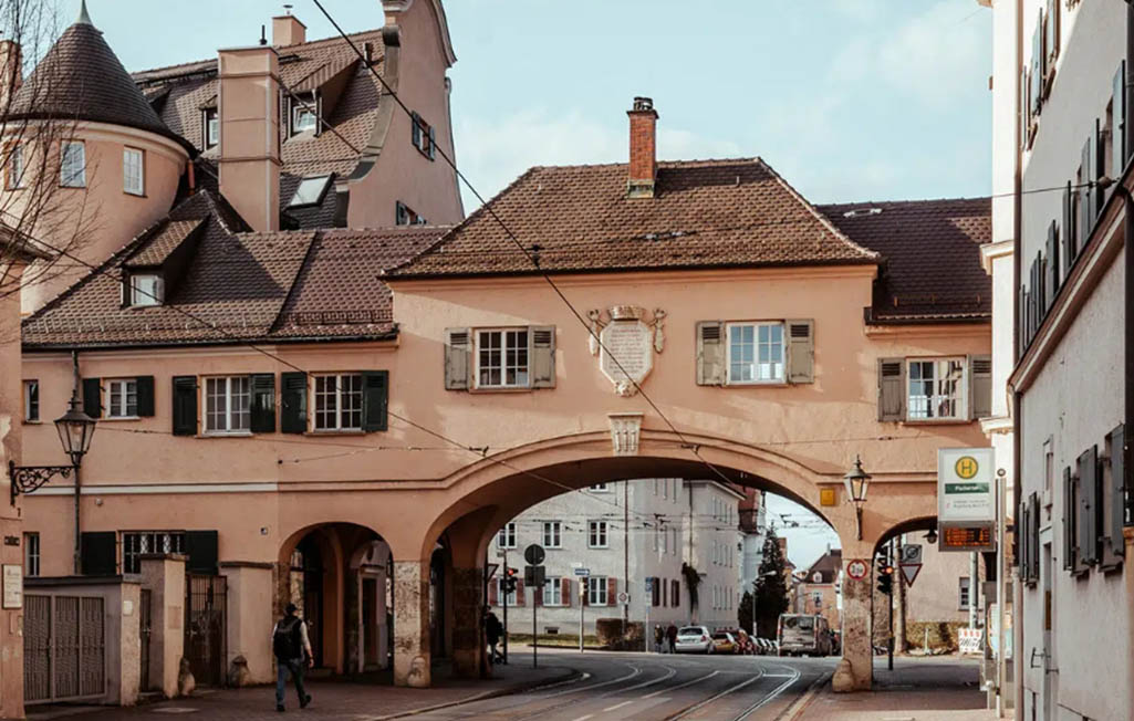 Entspanntes und Freudesvolles Reisen: Augsburger Verkehrsmittel und Reisetipps